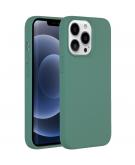 Accezz Liquid Silicone Backcover met MagSafe voor de iPhone 13 Pro - Groen