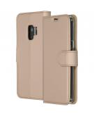 Accezz Wallet Softcase Booktype voor Samsung Galaxy S9 - Goud